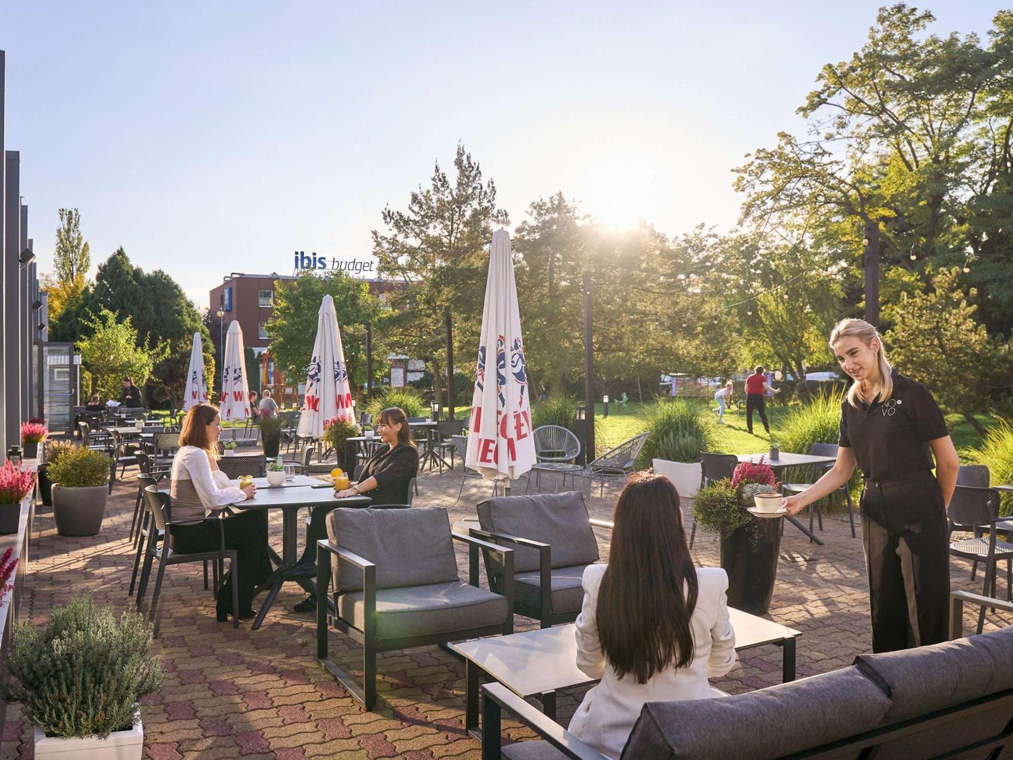 Novotel Wroclaw City Exterior photo