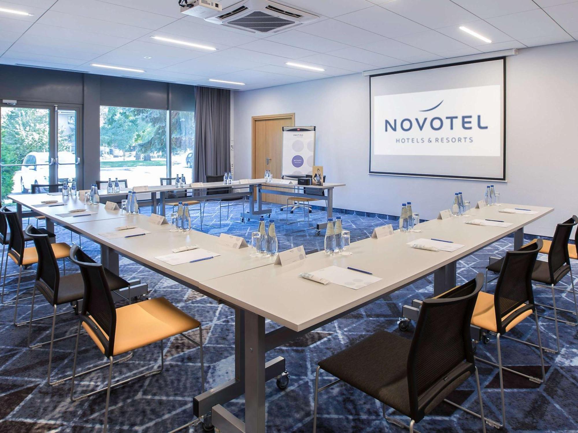 Novotel Wroclaw City Exterior photo